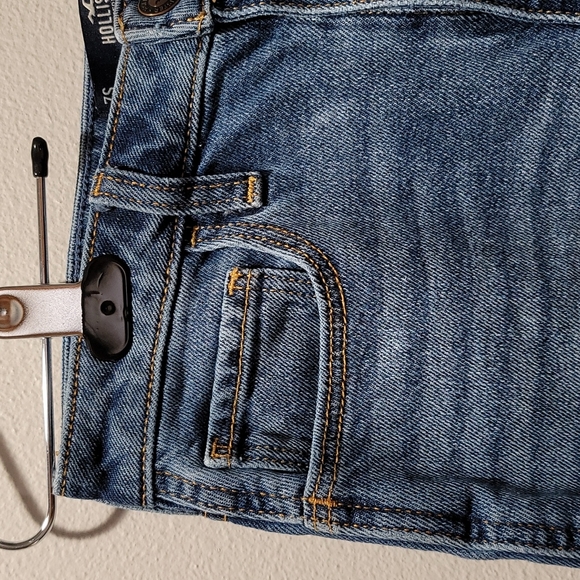 HOLLISTER Ultra High-Waist High-Rise Mom Jean Straight Leg Ripped Torn Denim W28 - Picture 5 of 15